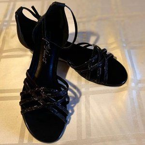 Easy Street Sandal for women.